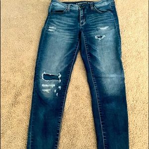 American eagle distressed skinny jeans